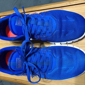 NIKE SKATEBOARDING SHOE SIZE 11